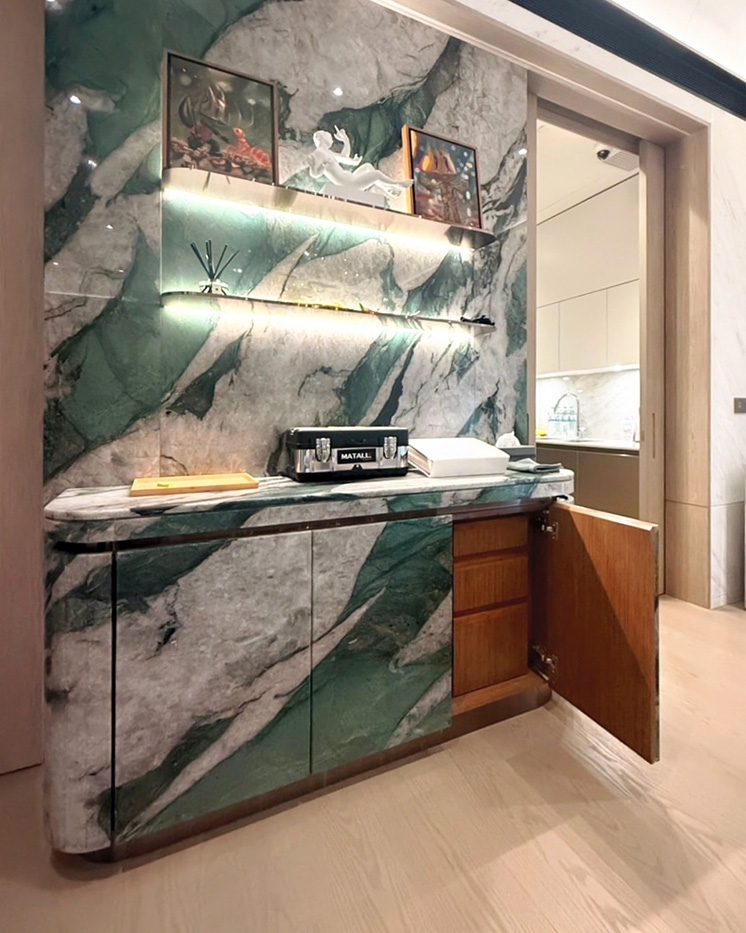 重量用ワンタッチスライド丁番 J95 95°開き/25mmかぶせの施工例・採用事例