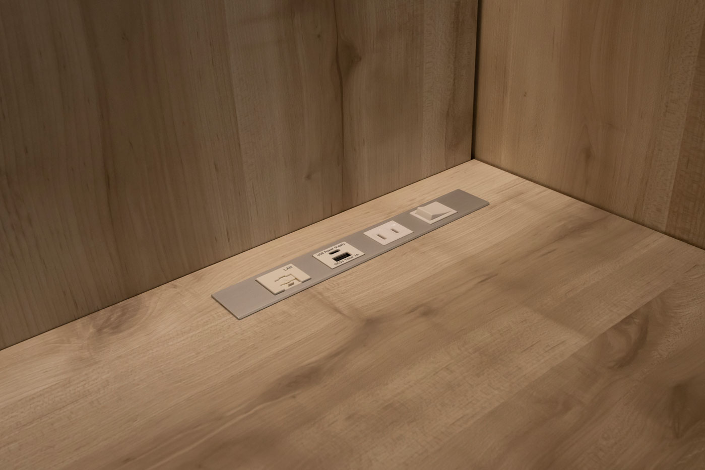 コンセントプレート DMFH-EA型の施工例・採用事例