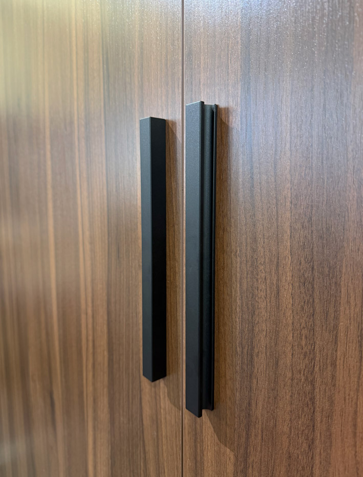 アルミ押出ハンドル HA-SQB型の施工例・採用事例