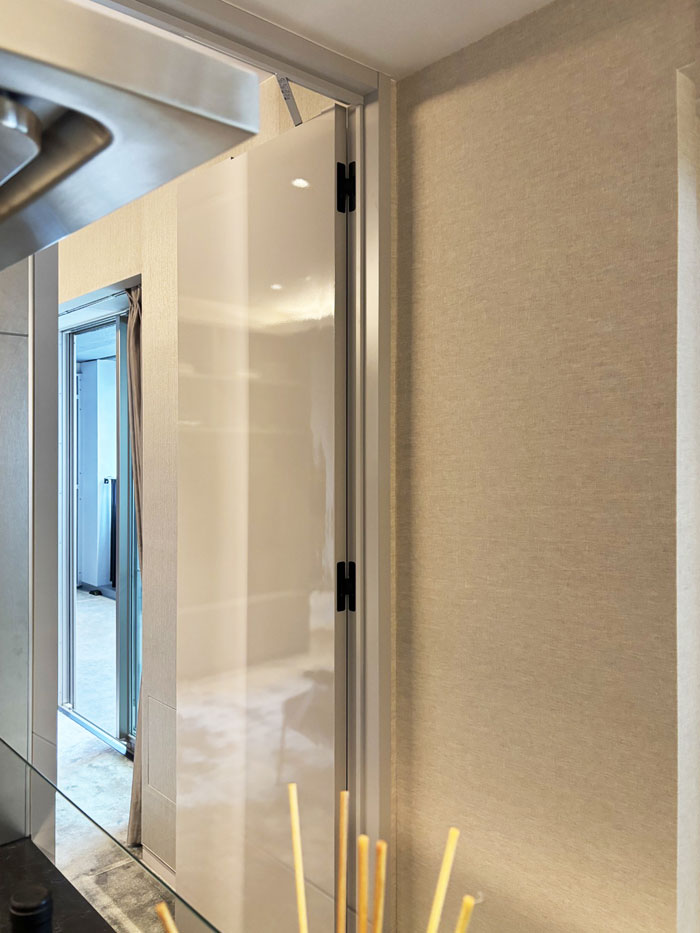 三次元調整機能付隠し丁番 HES3D-120型の施工例・採用事例