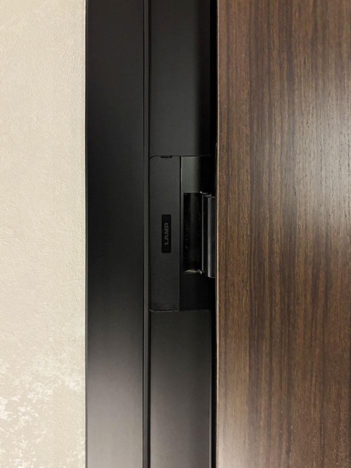 薄枠丁番 HES1F-140型 アルミ薄枠セット HES1F-B型の施工例・採用事例