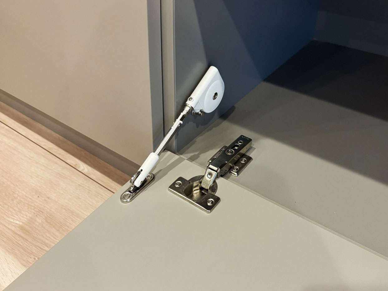 ソフトダウンステー SDS-100-TV型、SDS-C100-TV型の施工例・採用事例