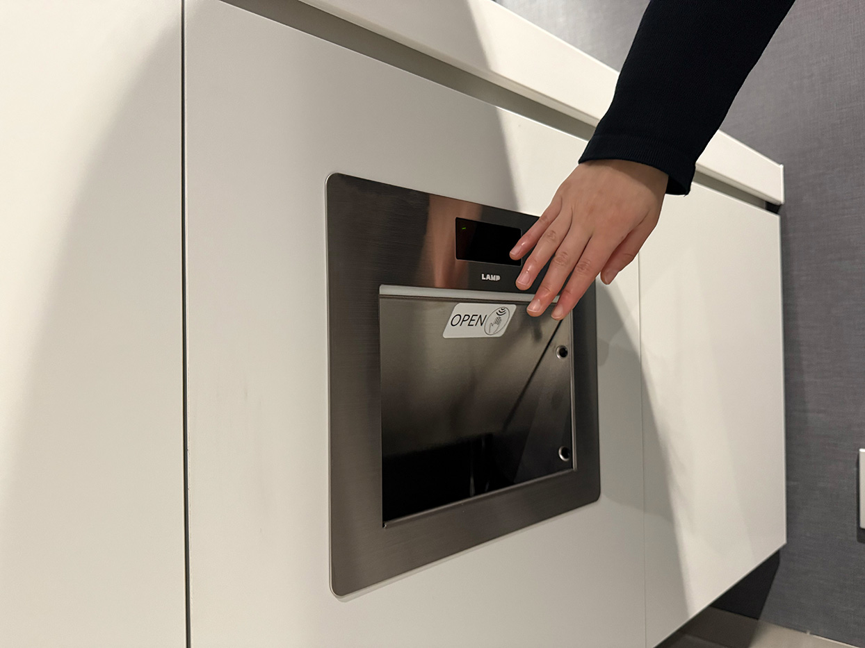 自動開閉 屑入投入口 AZ-AT型の施工例・採用事例