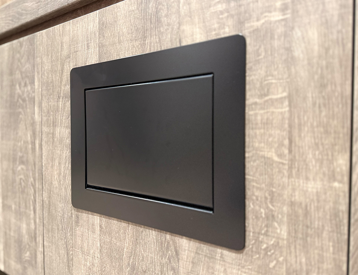 ステンレス ダンパー付屑入投入口 AZ-GD型の施工例・採用事例