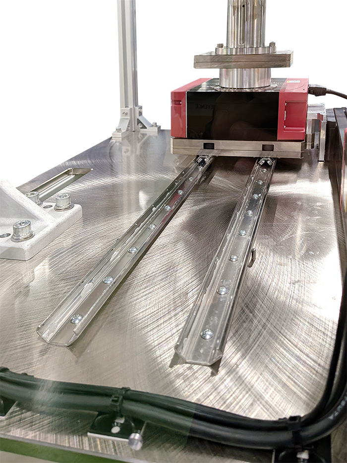 マルチローラーリニアガイドレール MLGX32型